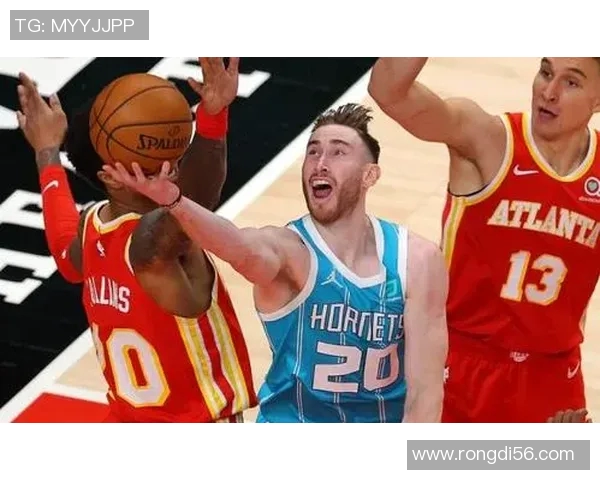 黄蜂队与海沃德的精彩对决揭示球队未来发展方向与战术调整